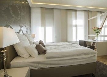 Helvetia Aparthotel 3*